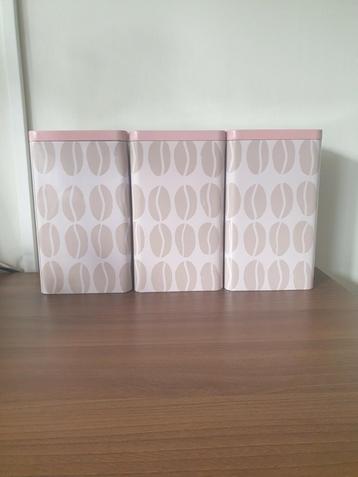 3 Douwe Egbert koffieblikken beschikbaar voor biedingen