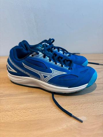 Mizuno maat 34,5 beschikbaar voor biedingen
