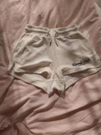 Beige korte broek van Nikkie, Kort, Beige, Ophalen of Verzenden, Zo goed als nieuw