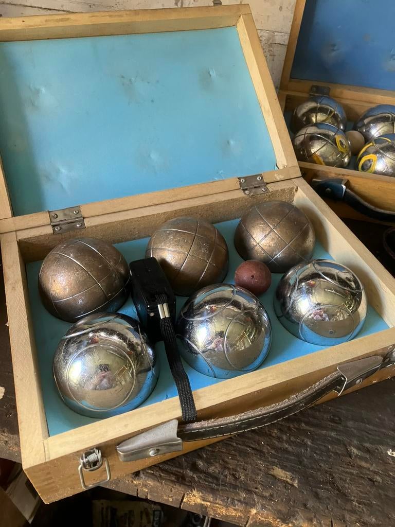 Jeu de boules. 2 kistjes en 1 etui, Sport en Fitness, Ophalen of Verzenden, Gebruikt, Bal