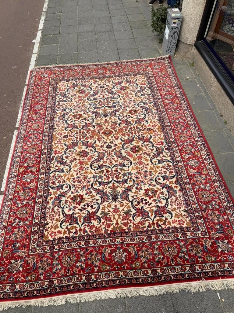 Perzisch Tapijt Isfahan ( Persian Carpet/ Rug ) 366 x 280 cm, Huis en Inrichting, Stoffering | Tapijten en Kleden, Zo goed als nieuw