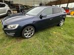 Volvo V60 D6 215pk AWD Plug-in Hybrid Summum 2015, Auto's, Automaat, 1849 kg, 1800 kg, Zwart
