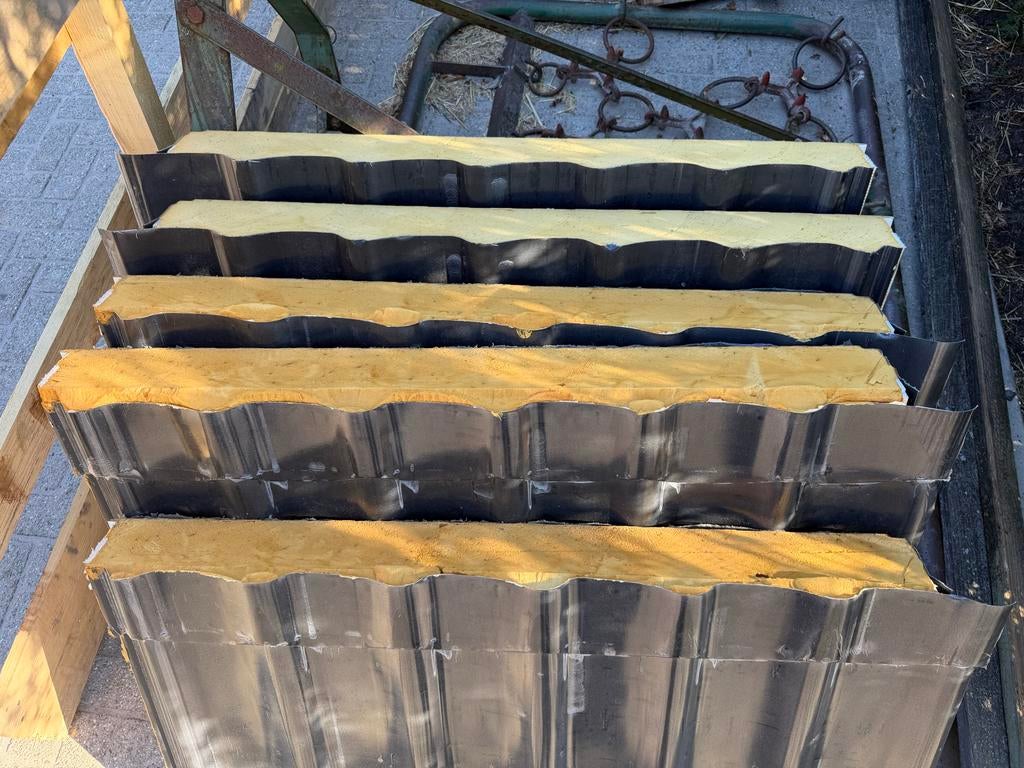 5x Nieuwe geïsoleerde dakplaten 10cm dik, 63x100cm, Doe-het-zelf en Verbouw, Dakplaat of Dakpanplaat, Zwart, Nieuw, Ophalen of Verzenden