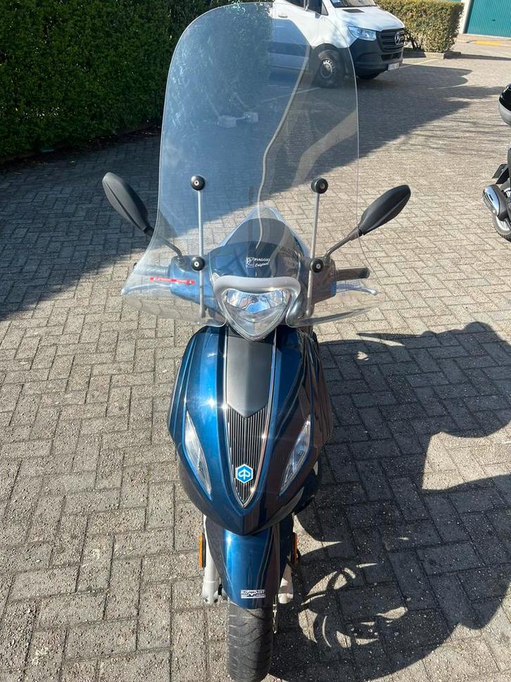 Piaggio new fly, Fietsen en Brommers, Snorfietsen en Snorscooters, Zo goed als nieuw, Piaggio, Benzine, Ophalen