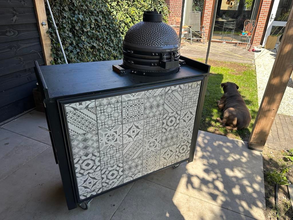 Buitenkeuken voor barbecue en Bose home cinema set, Tuin en Terras, Ophalen, Gebruikt, Houtskool, Vrijstaand