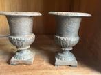 Twee ijzeren Franse vazen, Antiek en Kunst, Ophalen of Verzenden