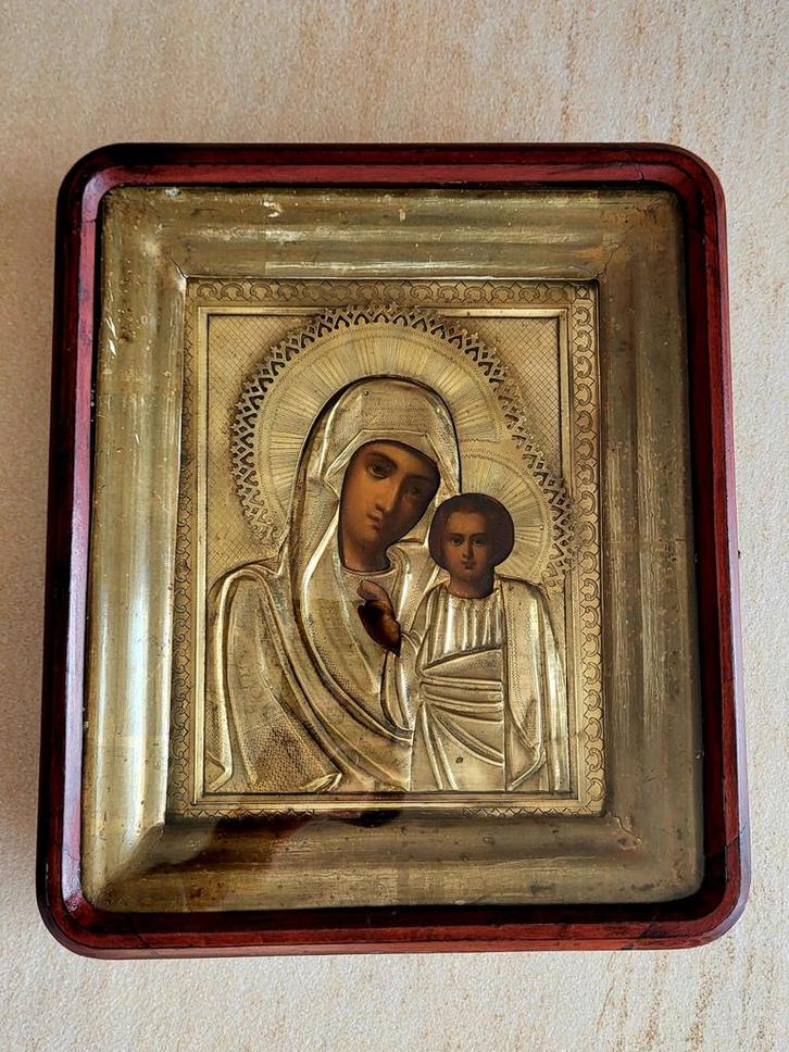 Icoon. Moeder van God van Kazan. Met de glazen kast. 19 eeuw, Antiek en Kunst, Antiek | Religie, Ophalen of Verzenden