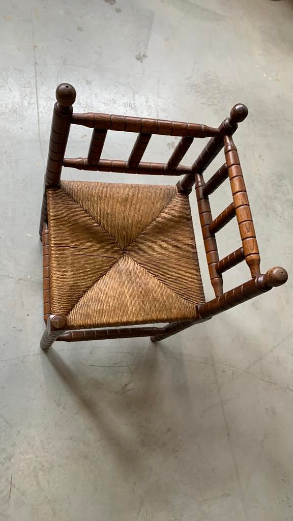 Stoeltje biezen mat. Antiek, Ophalen