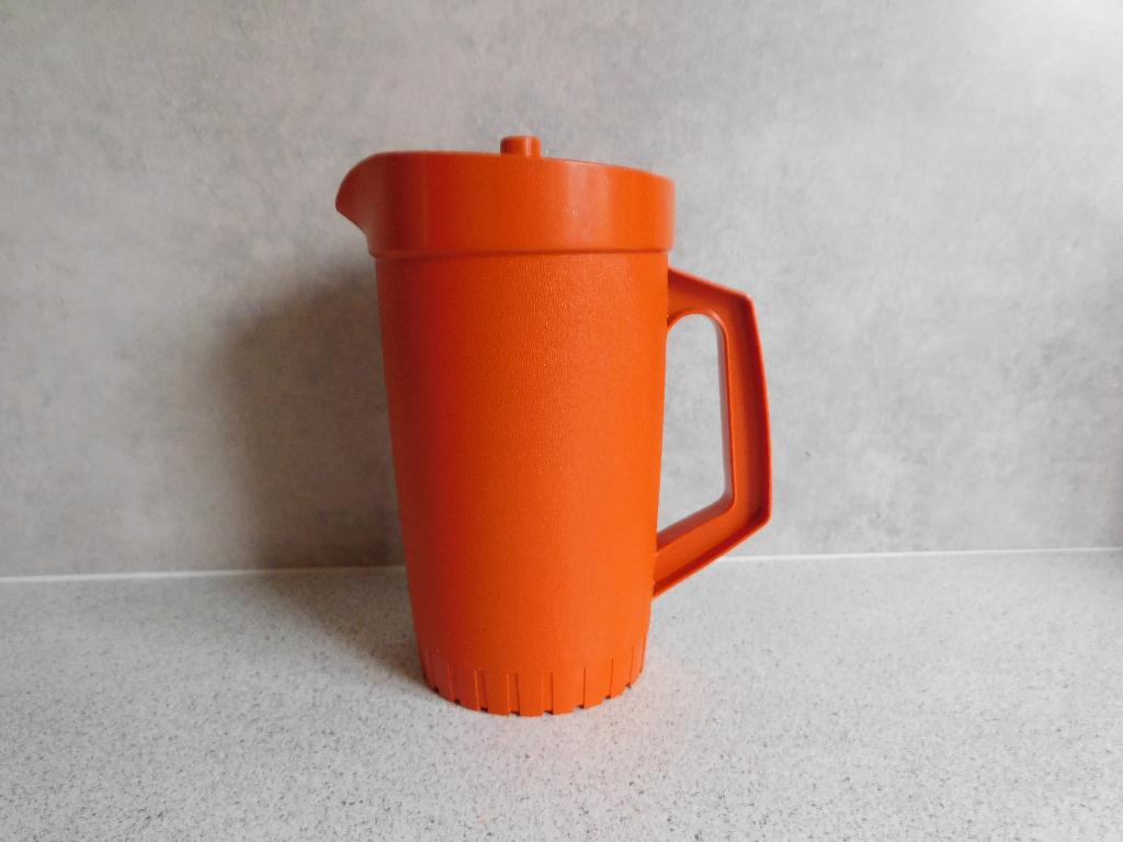 Tupperware Schenkkan 1,25 Ltr. Lekvrij Deksel Oranje, Ophalen of Verzenden, Zo goed als nieuw, Oranje, Beker of Kan