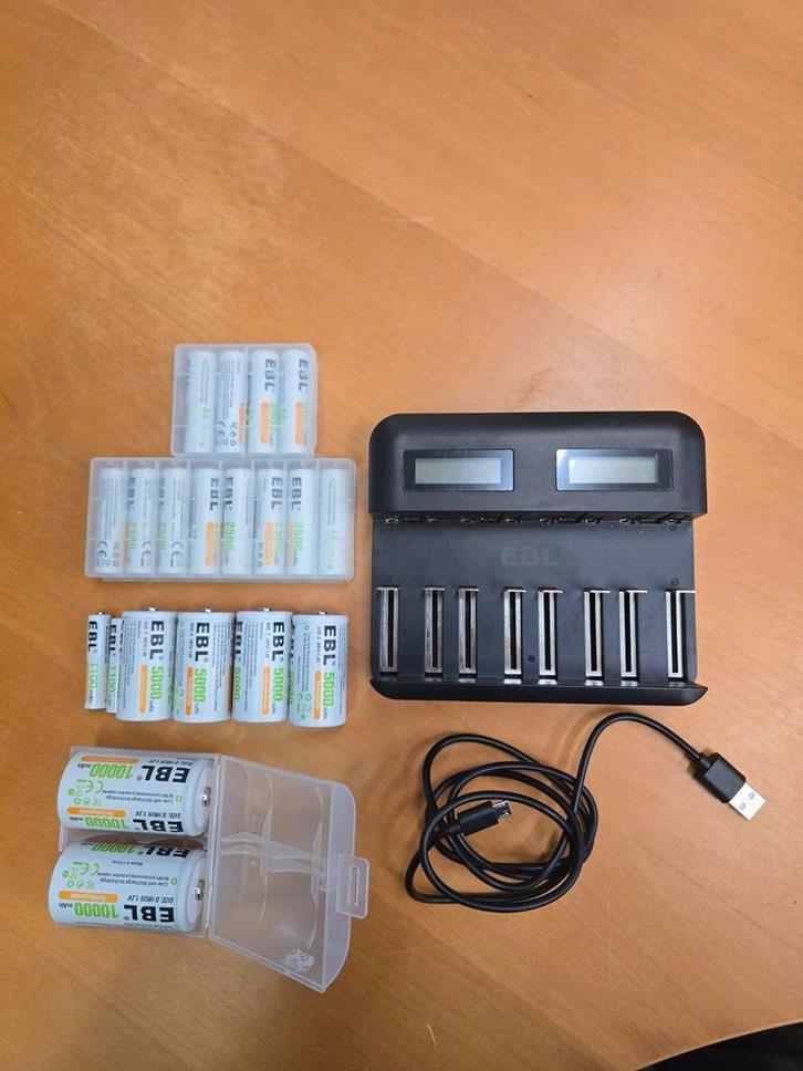 EBL NIMH Universele Batterij Oplader met batterijen, Audio, Tv en Foto, Accu's en Batterijen, Ophalen of Verzenden