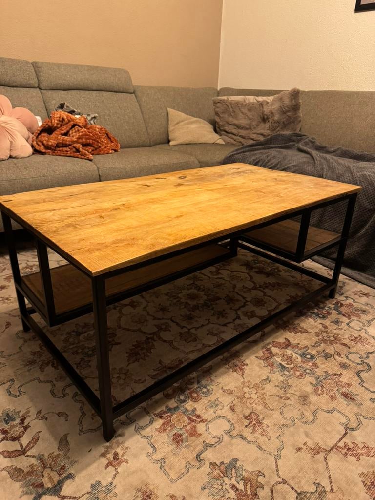 Houten salon tafel, Huis en Inrichting, Tafels | Salontafels, 100 tot 150 cm, Zo goed als nieuw, Minder dan 50 cm, Rechthoekig