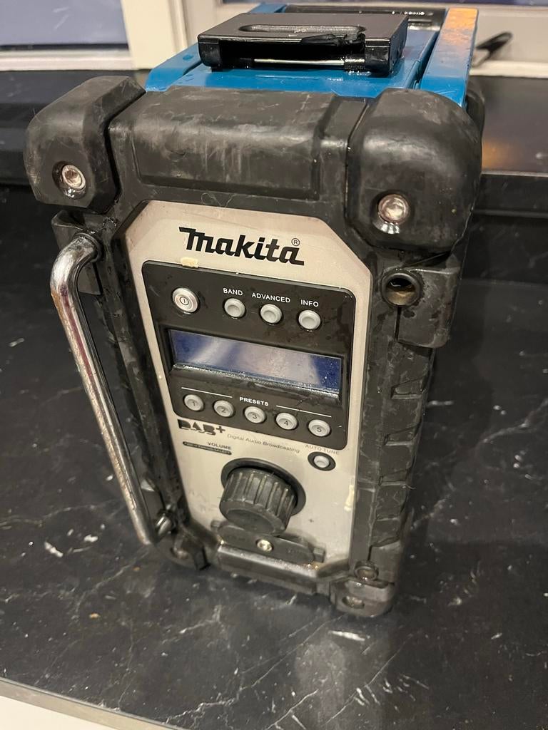 Makita DMR110 Bouwradio DAB+ FM - Robuust en Draagbaar, Audio, Tv en Foto, Radio's, Ophalen of Verzenden, Gebruikt, Bouwradio