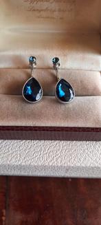 Vintage oorbellen  met London blue kristal, Ophalen of Verzenden, Blauw, Overige materialen, Met kristal