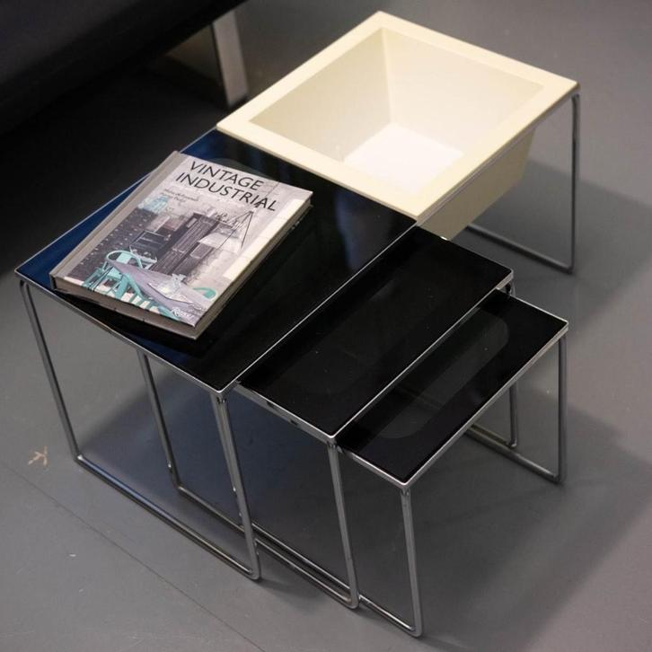 Vintage mimiset met glazen bovenblad, Verzamelen, Retro, Huis en Inrichting, Ophalen of Verzenden