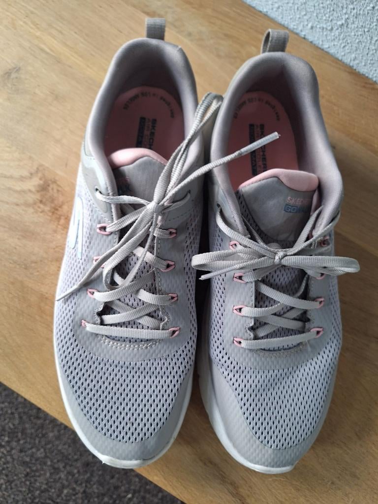 Skechers Go Walk sneakers maat 40 grijs met roze, Skechers, Ophalen of Verzenden, Sneakers of Gympen, Grijs