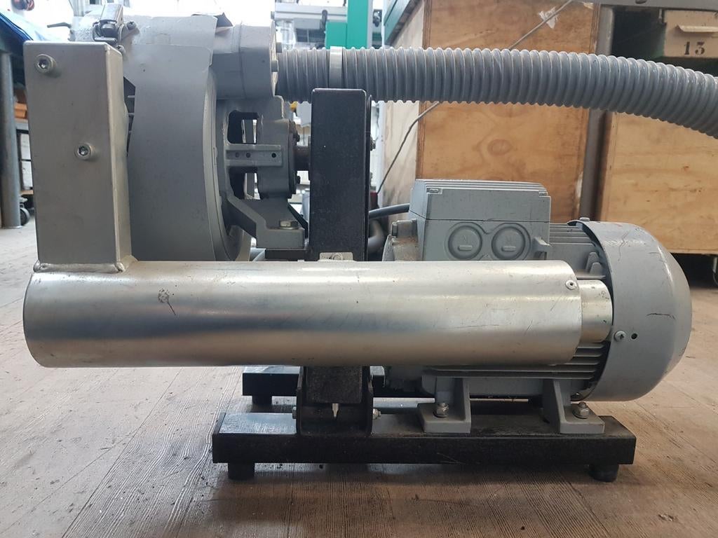 Industriele Siemens Vacuumpomp, Ophalen, Zo goed als nieuw
