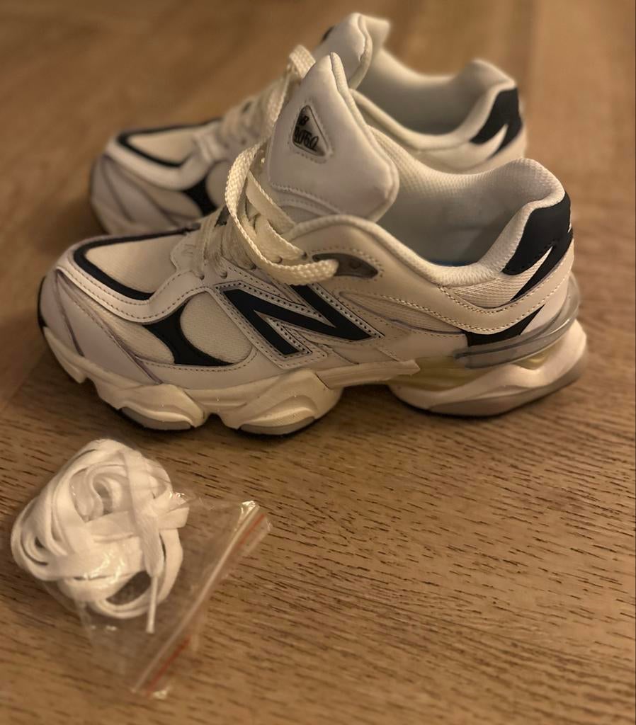 New Balance 9060 sneakers maat 39,5, Kleding | Dames, Schoenen, Verzenden, Gedragen, Wit, Sneakers of Gympen