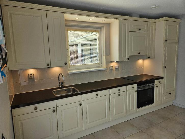 Complete en stijlvolle keuken – incl. Siemens apparatuur, Huis en Inrichting, Keuken | Complete keukens, Gebruikt, Enkelwandige keuken