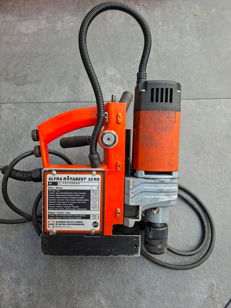 Magneet freesmachine/boormachine met frezen, Ophalen of Verzenden, Elektrisch, Overige soorten