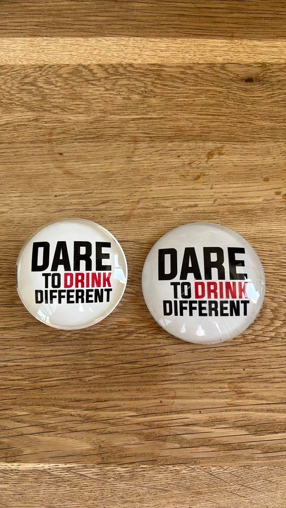 2 taplenzen Dare to drink different, Ophalen of Verzenden, Zo goed als nieuw, Overige merken