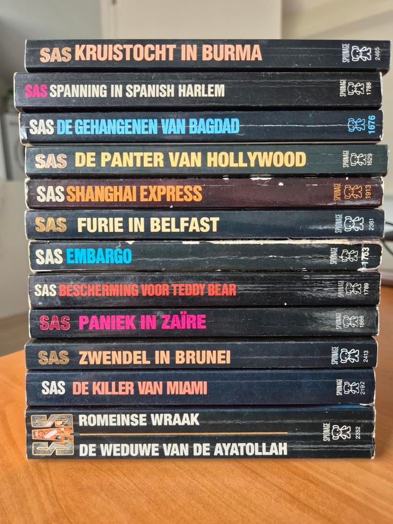 11x SAS spionage pockets - Gerard de Villiers, Ophalen of Verzenden, Gelezen, Gerard de Villiers