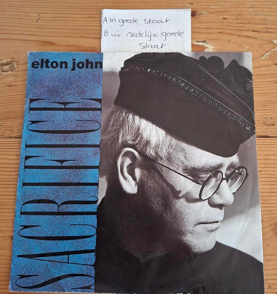 Single Elton John sacrifice/ love is a cannibal, Cd's en Dvd's, Vinyl Singles, Ophalen of Verzenden, Gebruikt, Pop