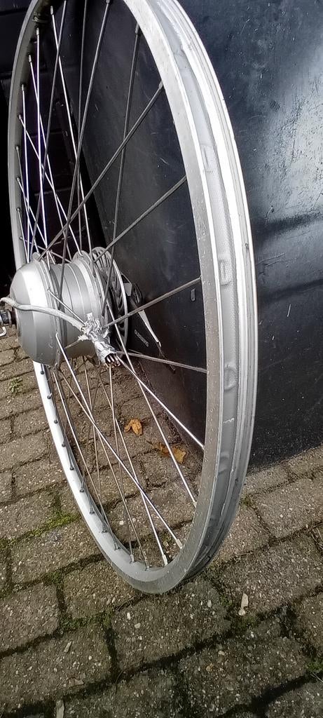 Voorwiel met motor voor elektrische fiets, Gebruikt, Ophalen of Verzenden, Aluminium, Shimano