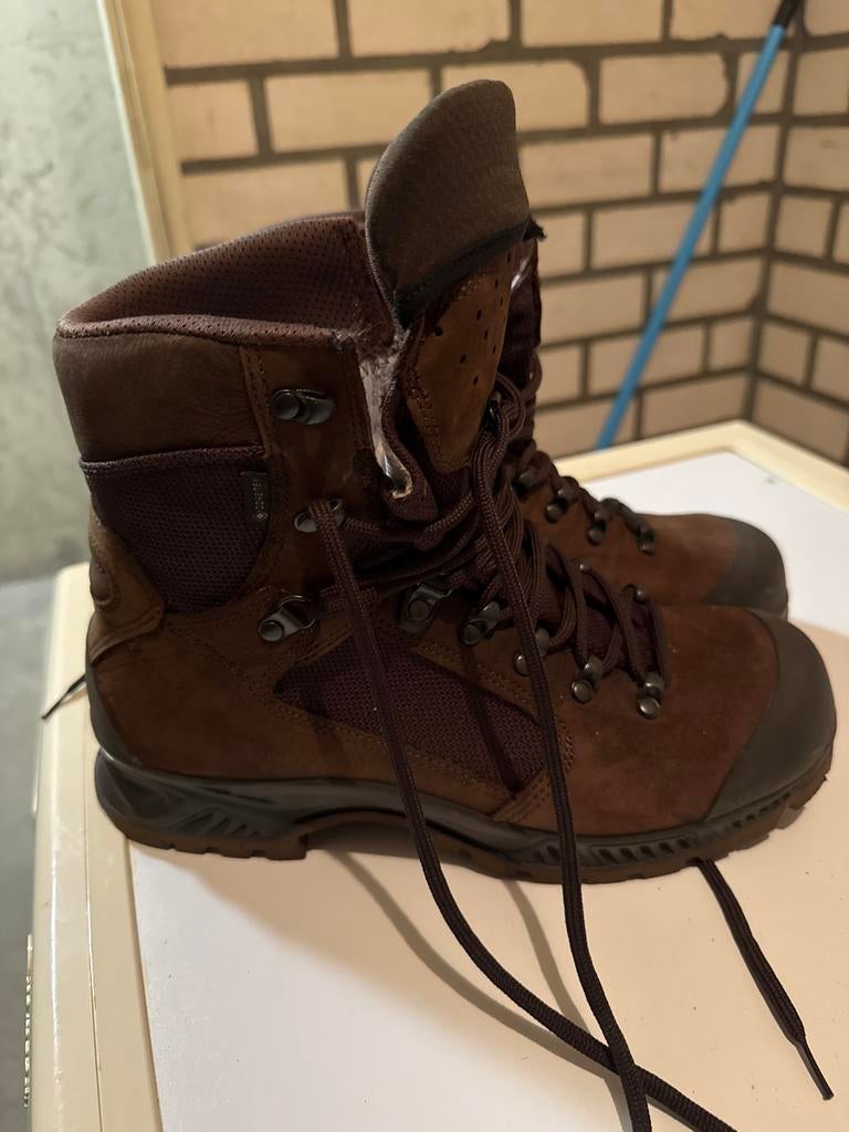 Meindl 2x gedragen maat 42 - Bruin, Ophalen of Verzenden, Gedragen, Bruin, Wandelschoenen of Bergschoenen