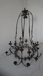 Antieke koperen kroonluchter voor 20 kaarsen, Ophalen