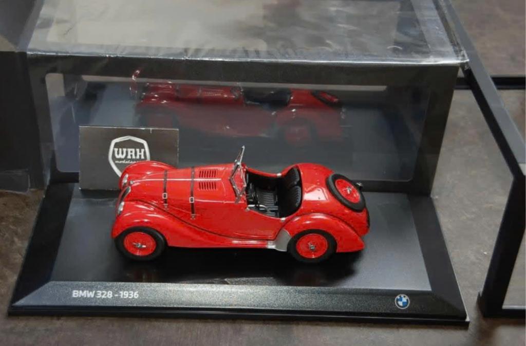 1:18 BMW 328 ROADSTER red Minichamps dealer editie WRH, Hobby en Vrije tijd, Modelauto's | 1:18, Verzenden, Zo goed als nieuw