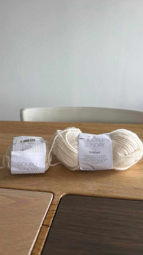 Sandnes Garn Double Sunday wit, Ophalen of Verzenden, Zo goed als nieuw, Breien of Haken, Wol of Garen