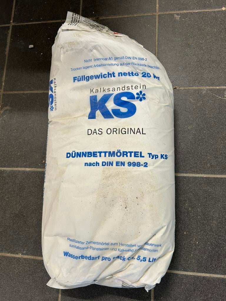 Kalkzandsteen lijm, Ophalen of Verzenden, Zo goed als nieuw