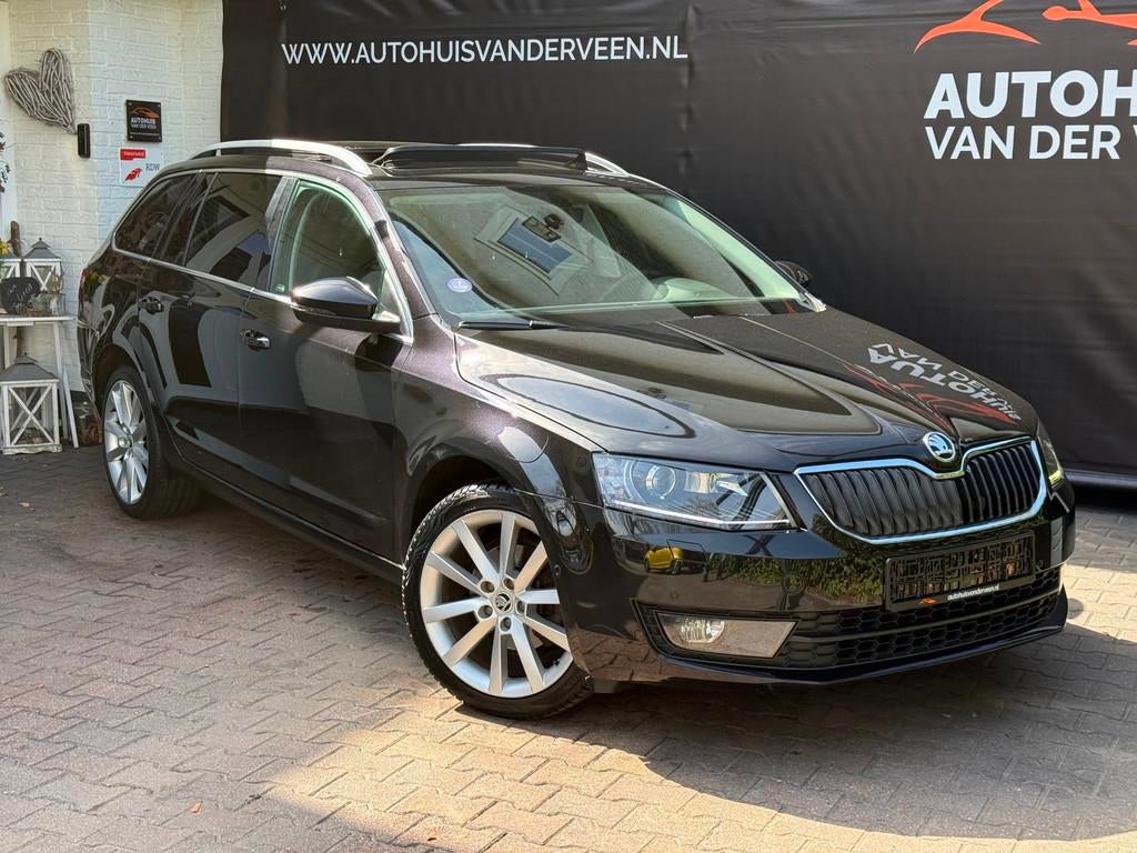 Skoda Octavia Combi 1.0 TSI Greentech Style Business, Panora, Auto's, Skoda, Gebruikt, Euro 6, 116 pk, Zwart