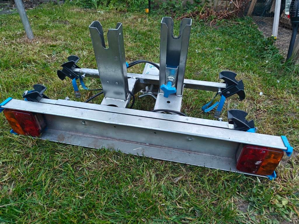 Fietsendrager, Ophalen, 2 fietsen, Gebruikt, Trekhaakdrager