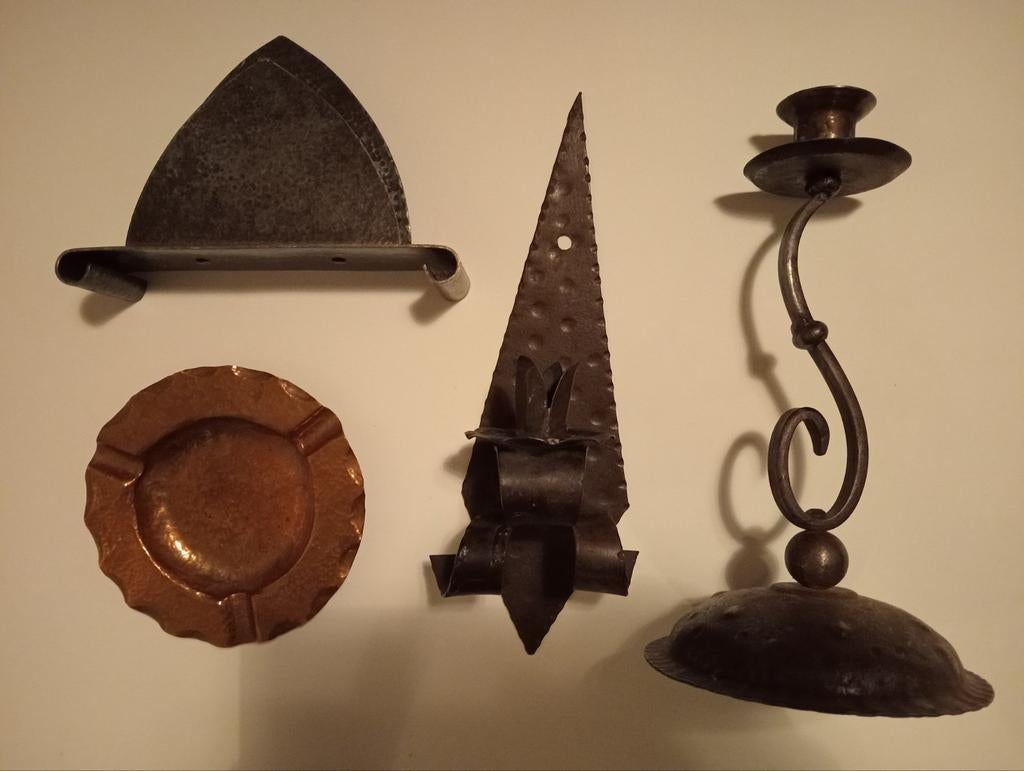 Amsterdamse School objecten. Kandelaars, brievenhouder, etc., Antiek en Kunst, Antiek | Kandelaars, Ophalen of Verzenden, Koper of Brons