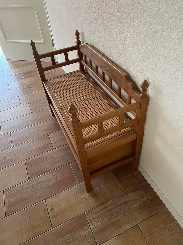 Kinderbankje, opbergruimte., Ophalen