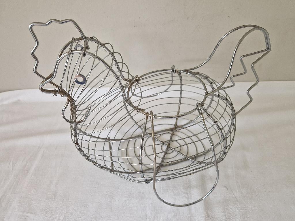 Draadmandje in de vorm van een  kip, Ophalen of Verzenden, Zo goed als nieuw