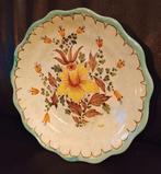 Flora Gouda Holland Wandbord - Narcis (model 232), Antiek en Kunst, Antiek | Wandborden en Tegels, Verzenden