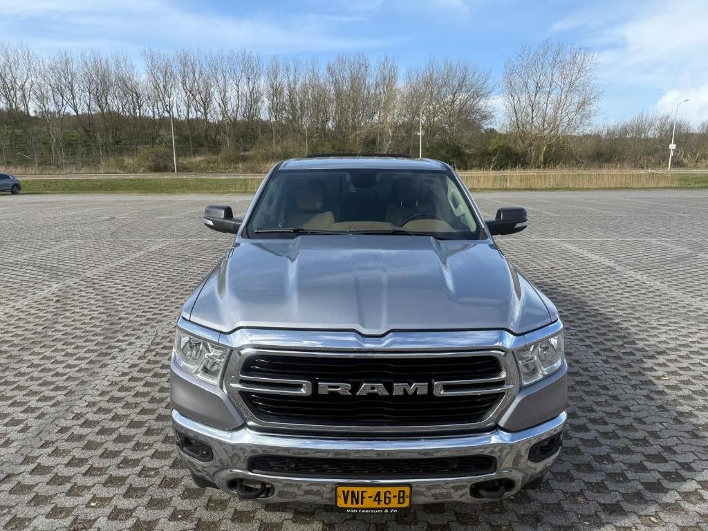 Dodge RAM Big Horn 2021, Auto's, Automaat, 2382 kg, Beige, Bedrijf