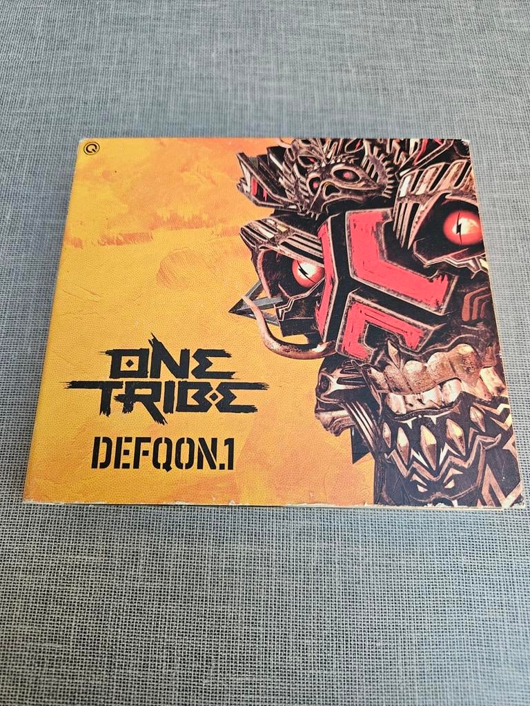 One tribe DEFQON.1 4dubbelcd, Ophalen of Verzenden, Zo goed als nieuw