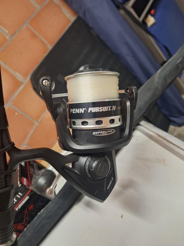 GERESERVEERD ! 2 Penn boothengels met Penn Pursuit molens, Ophalen of Verzenden, Molen