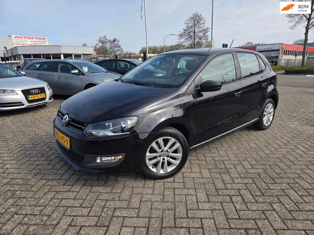 Volkswagen POLO 1.4-16V Highline/APPLE CARPLAY, Voorwielaandrijving, 86 pk, Gebruikt, 4 cilinders