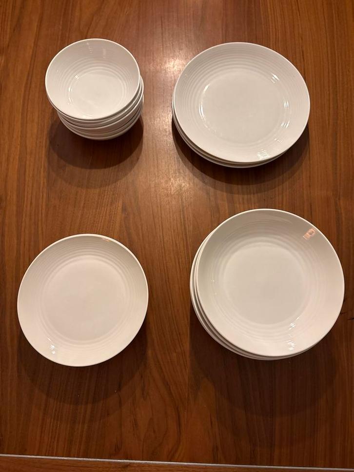 Royal Doulton Gordon Ramsey MAZE Servies - 28 delig, Huis en Inrichting, Keuken | Servies, Zo goed als nieuw, Compleet servies