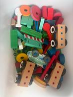 Bak met houten speelgoed, blokken, verkeersborden etc., Ophalen of Verzenden, Gebruikt, Overige typen