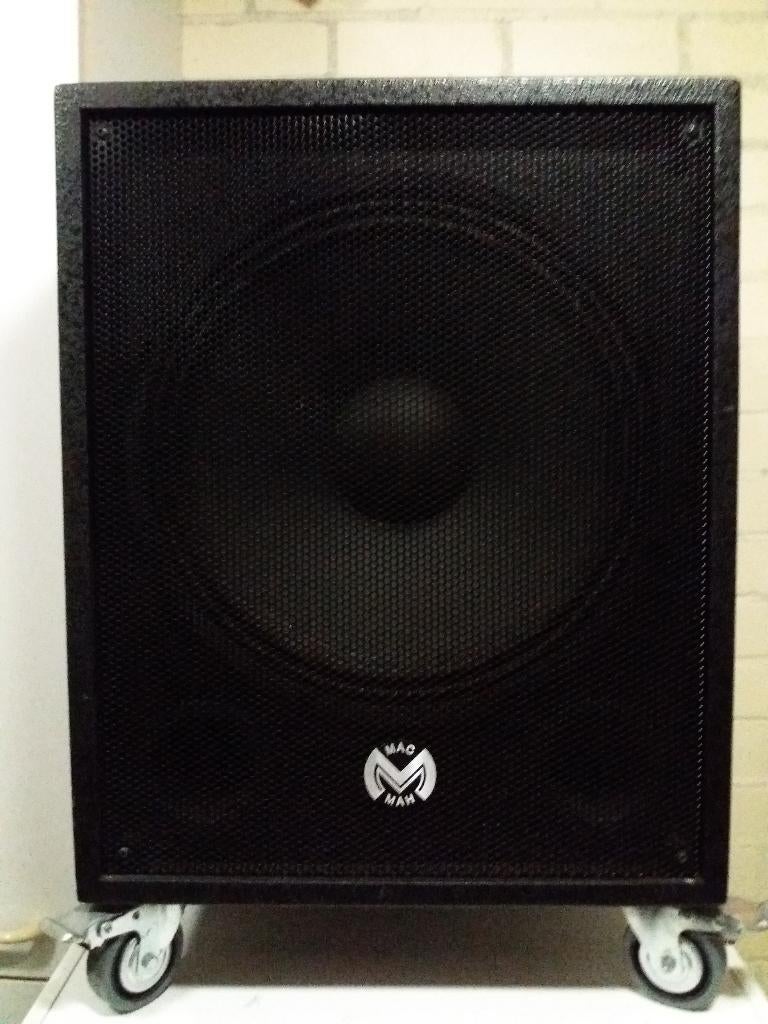 SUB WOOFER  MEGA BAS  MAC WAH  Pro. 350 watt. actief., Subwoofer, Zo goed als nieuw, 120 watt of meer, Ophalen