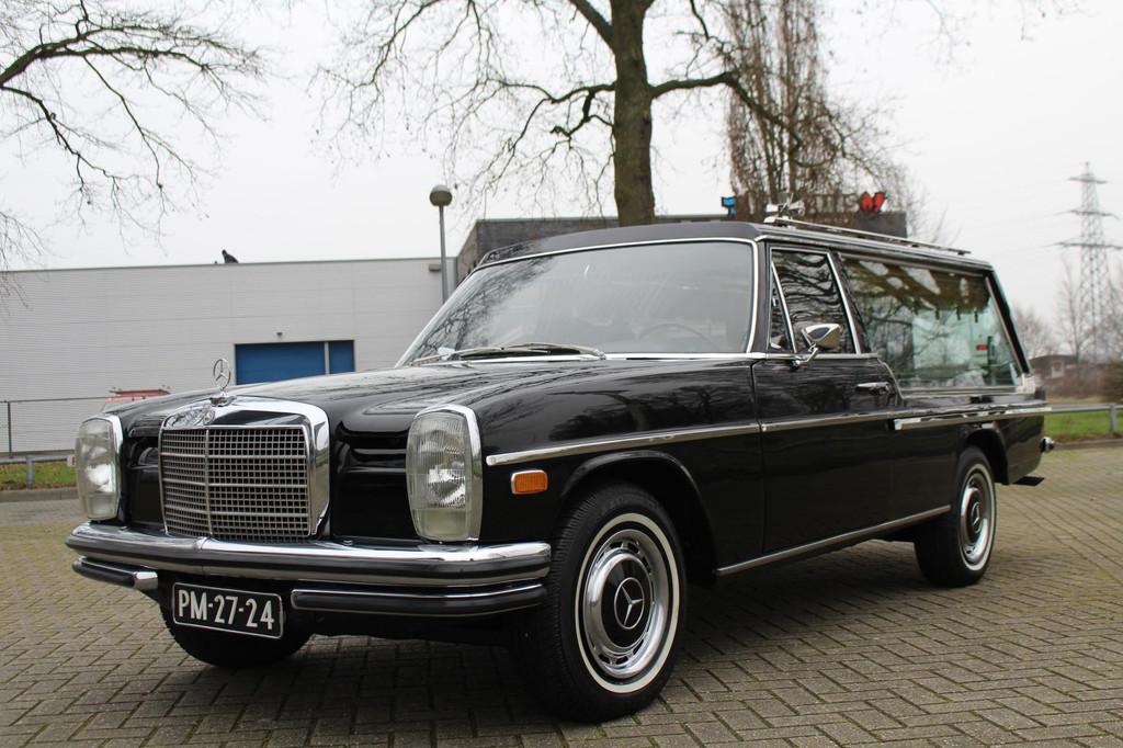 Mercedes-Benz 200-serie 240D Hearse Pilato Rouwauto TOP COND, Zwart, Overige carrosserieën, Zwart, Mercedes-Benz