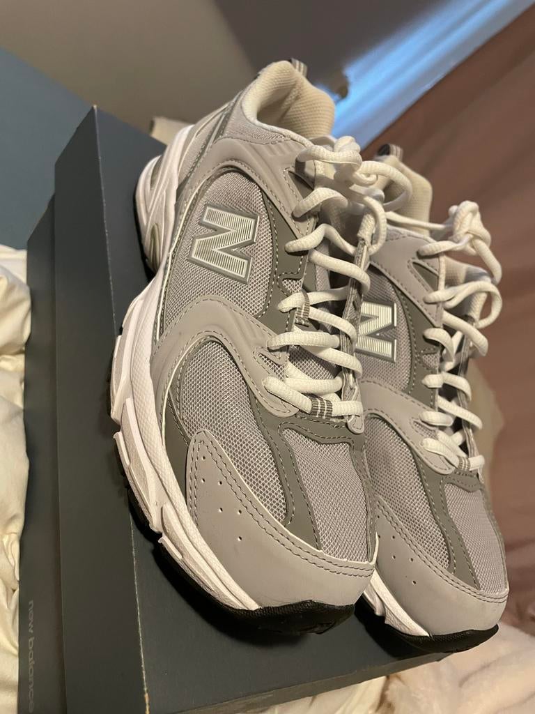 New Balance 530 - Maat 41,5 - Zo goed als nieuw, Ophalen of Verzenden, Zo goed als nieuw, Grijs, Sneakers of Gympen
