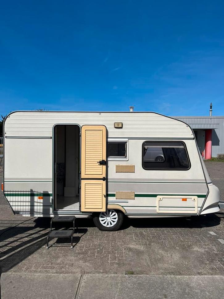 Caravan Chateau Chirara 1993, Caravans en Kamperen, Caravans, Particulier, tot en met 4, 500 - 750 kg, Treinzit, Chateau, Dwarsbed