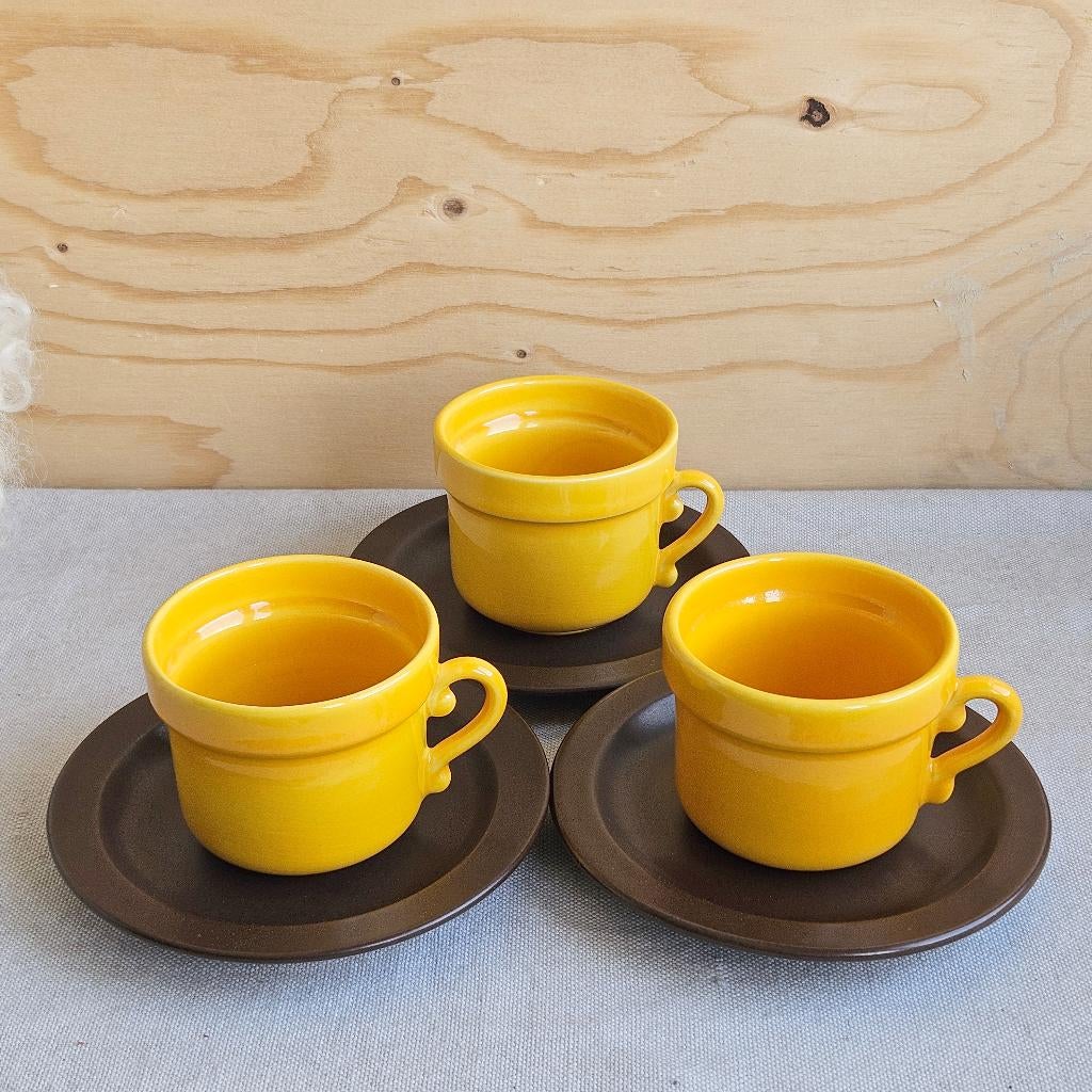 Driehoek Huizen Holland set van 3 kop en schotels, Keramiek, Ophalen of Verzenden, Zo goed als nieuw, Nvt