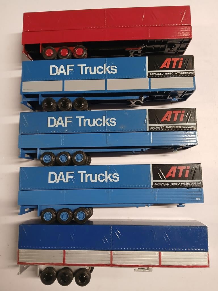 5 x Lion Car, 3 as huifopleggers., Hobby en Vrije tijd, Modelauto's | 1:50, Ophalen of Verzenden, Bus of Vrachtwagen, Lion Toys